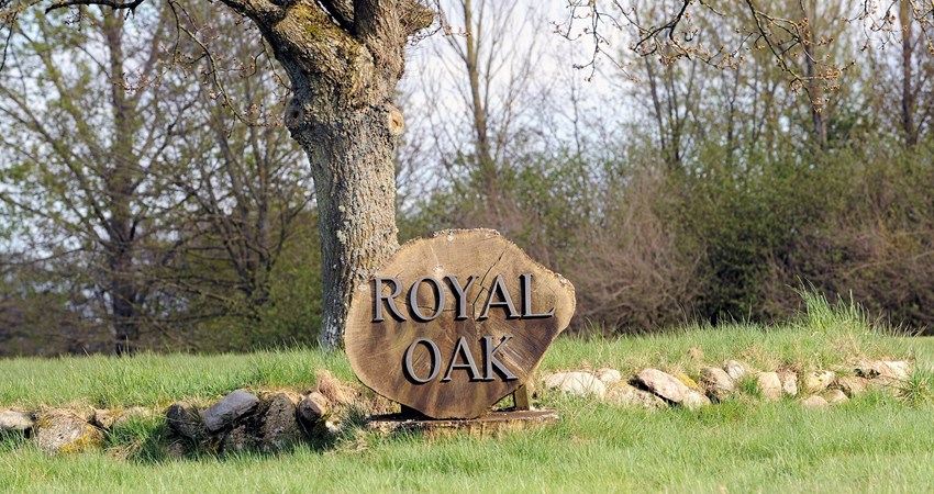 108 Royal Oak - a.jpg